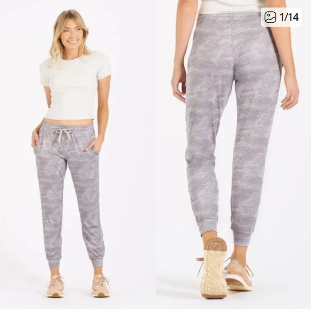 Vuori Performance Joggers Long Heather Gray Camo Size Small
